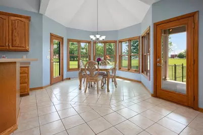 8120 Challenger Drive, Neenah, WI 54956 - Photo 23
