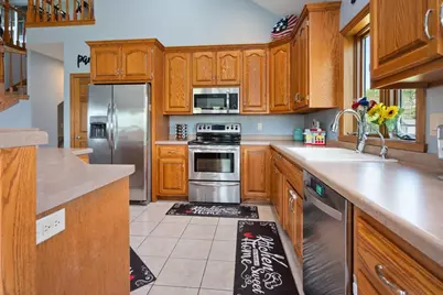 8120 Challenger Drive, Neenah, WI 54956 - Photo 19