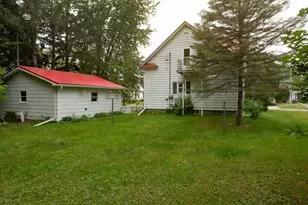 215 N Oxford St, Wautoma, WI 54982 - Photo 17