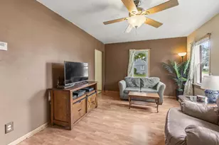 315 McKinley St, Waupun, WI 53963 - Photo 7