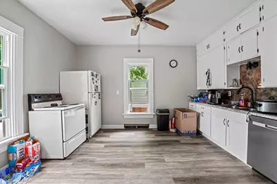 717 Franklin Street, Oshkosh, WI 54901 - Photo 9