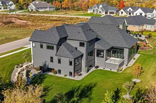 2011 Labyrinth Ln, De Pere, WI 54115 - Photo 5