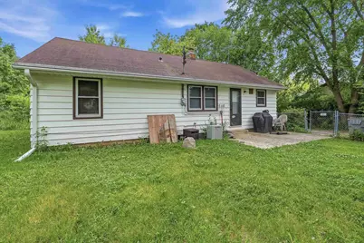2514 W Ramsey Avenue, Milwaukee, WI 53221 - Photo 17