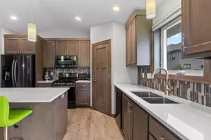 710 Westhill Dr, Green Bay, WI 54313 - Photo 5