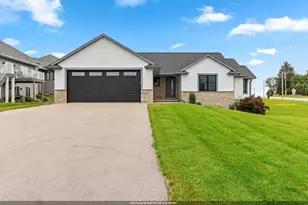 710 Westhill Dr, Green Bay, WI 54313 - Photo 1