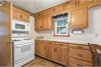 291 Vincent Street, Fond du Lac, WI 54935 - Photo 9