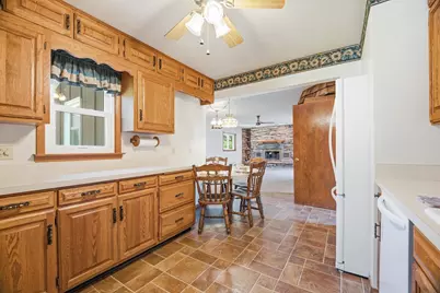 291 Vincent Street, Fond du Lac, WI 54935 - Photo 3