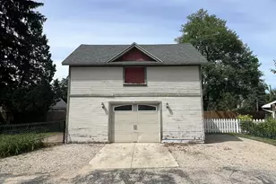 713 E Lake St, Waupaca, WI 54981 - Photo 5