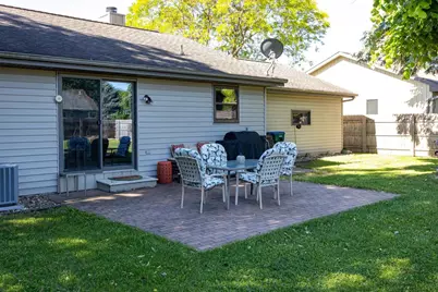 2656 W Sunnyview Road, Appleton, WI 54914 - Photo 21