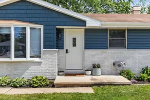 334 Westplain Dr, Green Bay, WI 54303 - Photo 3