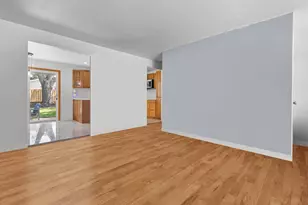 334 Westplain Dr, Green Bay, WI 54303 - Photo 13