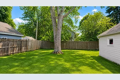 513 E Fremont Street, Appleton, WI 54915 - Photo 9