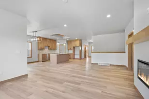 3117 Lazy Oak Ct, Green Bay, WI 54311 - Photo 5
