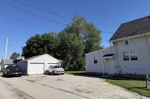 1017 N Webster Ave, Green Bay, WI 54302 - Photo 3