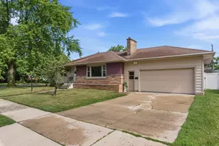 273 E McWilliams St, Fond du Lac, WI 54935 - Photo 3