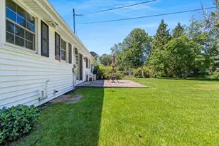1430 Oak Ridge Dr, Green Bay, WI 54304 - Photo 11