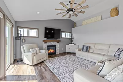 6636 Rustic Oaks Drive, Winneconne, WI 54986 - Photo 17