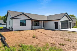 3022 Winnipeg St, Menasha, WI 54952 - Photo 3