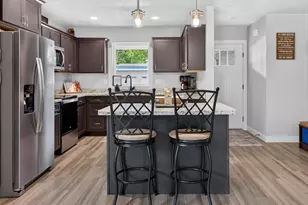 37 Ash Grove Pl, Kaukauna, WI 54130 - Photo 3