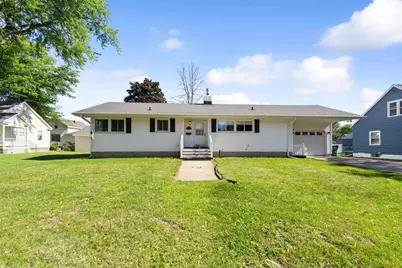 1024 W Hosmer Street, Marinette, WI 54143 - Photo 1