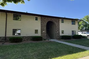 1755 Maricopa Dr, Oshkosh, WI 54904 - Photo 1