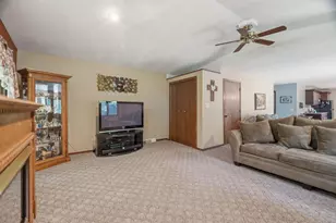 W7719 Chelen Ridge Dr, Van Dyne, WI 54979 - Photo 11