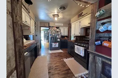 1118 Parkway Boulevard, Two Rivers, WI 54914 - Photo 5