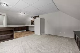 1903 E Apple Creek Rd, Appleton, WI 54913 - Photo 7