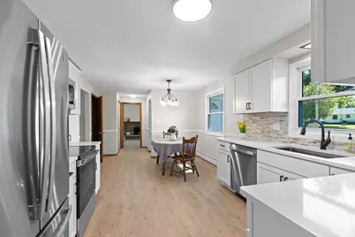 406 St Jude Street, Green Bay, WI 54303 - Photo 11