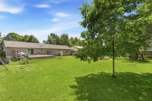 643 S Mill St, Hortonville, WI 54944 - Photo 21