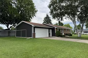 2704 N David St, Appleton, WI 54914 - Photo 3