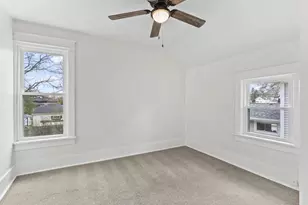 29 W Tennessee Ave, Oshkosh, WI 54901 - Photo 11
