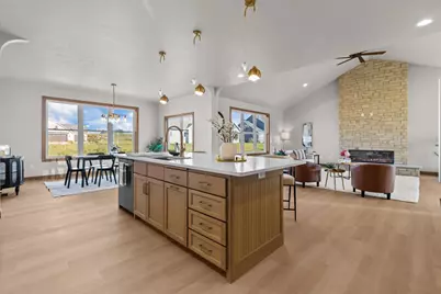 266 E Sweetwater Way, Appleton, WI 54913 - Photo 13