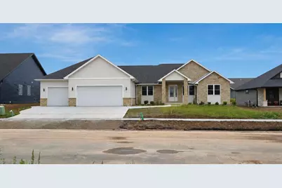 266 E Sweetwater Way, Appleton, WI 54913 - Photo 1