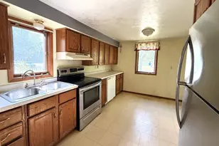2056 Newberry Ave, Green Bay, WI 54302 - Photo 5