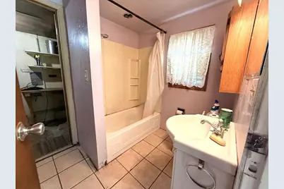 2056 Newberry Avenue, Green Bay, WI 54302 - Photo 9