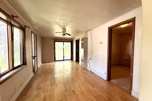 2056 Newberry Ave, Green Bay, WI 54302 - Photo 3
