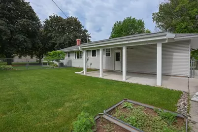 318 Westplain Drive, Green Bay, WI 54303 - Photo 27