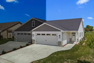 1901 Hidden Hollow Ln, Manitowoc, WI 54220 - Photo 1