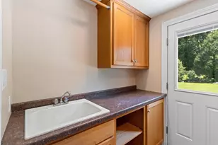 2447 Parkwood Dr, Green Bay, WI 54304 - Photo 29