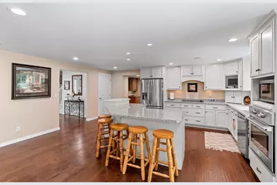 2447 Parkwood Drive, Green Bay, WI 54304 - Photo 11