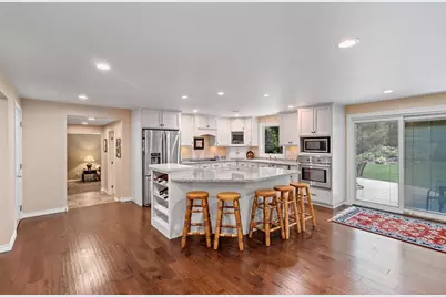 2447 Parkwood Drive, Green Bay, WI 54304 - Photo 9