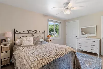 2447 Parkwood Drive, Green Bay, WI 54304 - Photo 39