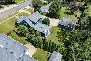 207 Crescent Dr, Neenah, WI 54956 - Photo 51