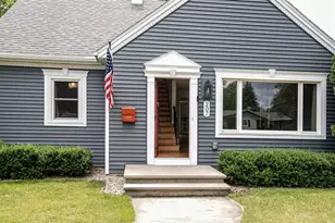 207 Crescent Dr, Neenah, WI 54956 - Photo 5