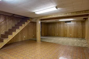 207 Crescent Dr, Neenah, WI 54956 - Photo 43