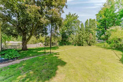702 W 11th Avenue, Oshkosh, WI 54902 - Photo 21
