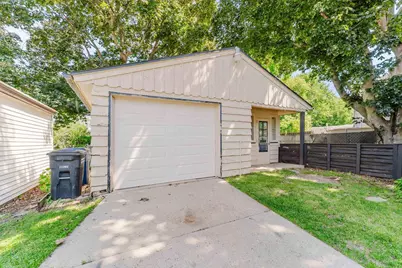 702 W 11th Avenue, Oshkosh, WI 54902 - Photo 23