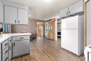 335 Front St, Pulaski, WI 54162 - Photo 9