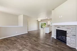 2948 Chrystella Dr, Menasha, WI 54952 - Photo 5